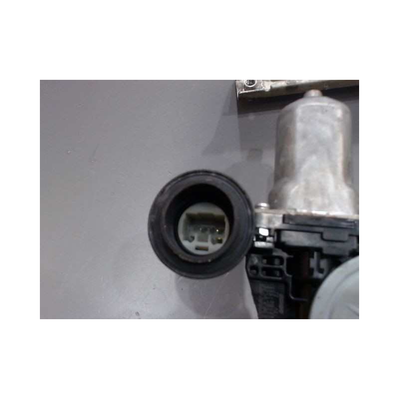MECANISME+MOTEUR LEVE-GLACE ARRIERE DROIT TOYOTA PRIUS