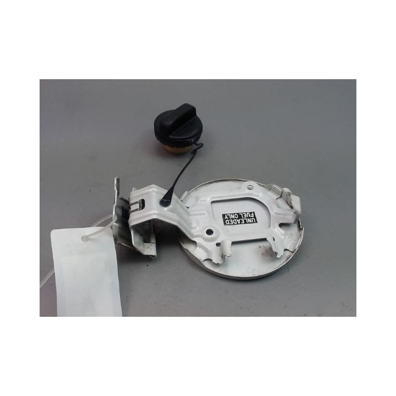 VOLET DE TRAPPE CARBURANT TOYOTA IQ 2008-