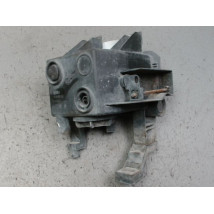 PHARE ANTIBROUILLARD AVANT GAUCHE OPEL ZAFIRA 2005-