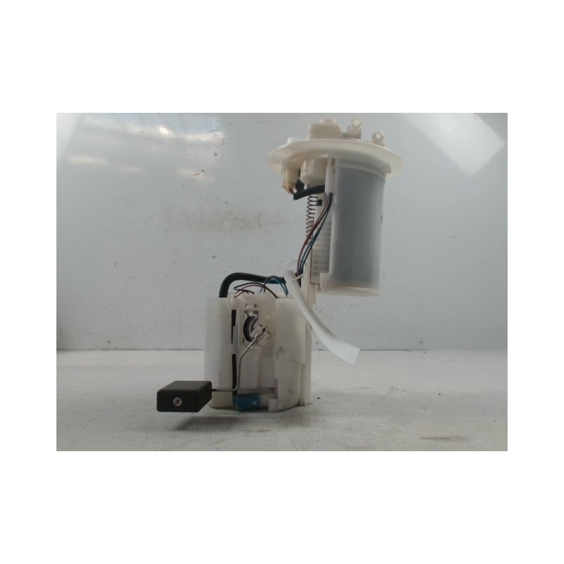 POMPE CARBURANT IMMERGEE TOYOTA AURIS 2010-