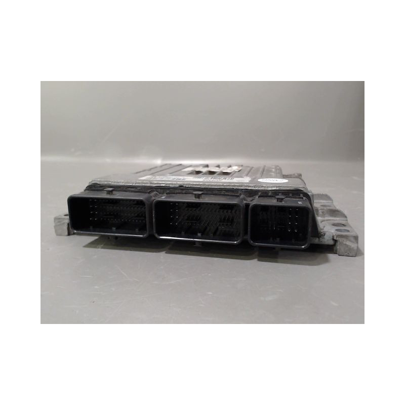 CALCULATEUR MOTEUR RENAULT KANGOO