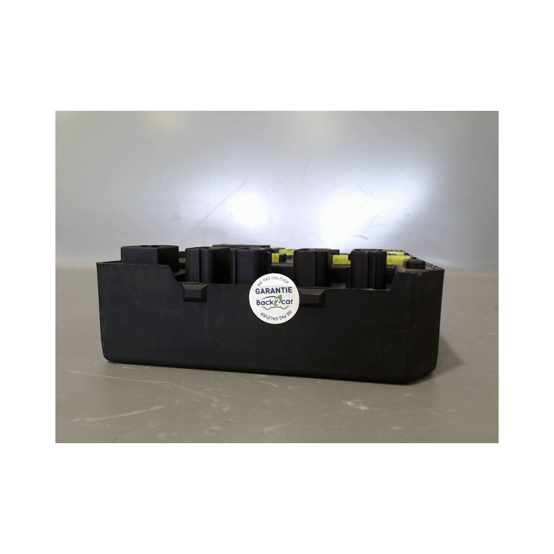 BOITE A FUSIBLES RENAULT MEGANE
