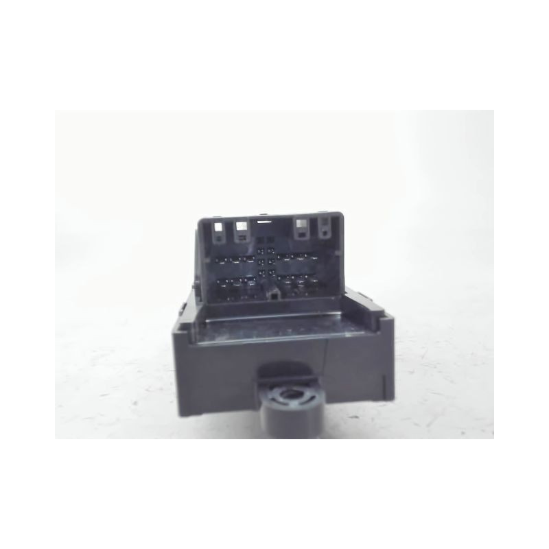 COMMANDE LEVE-GLACE PORTE AVG SUZUKI SWIFT