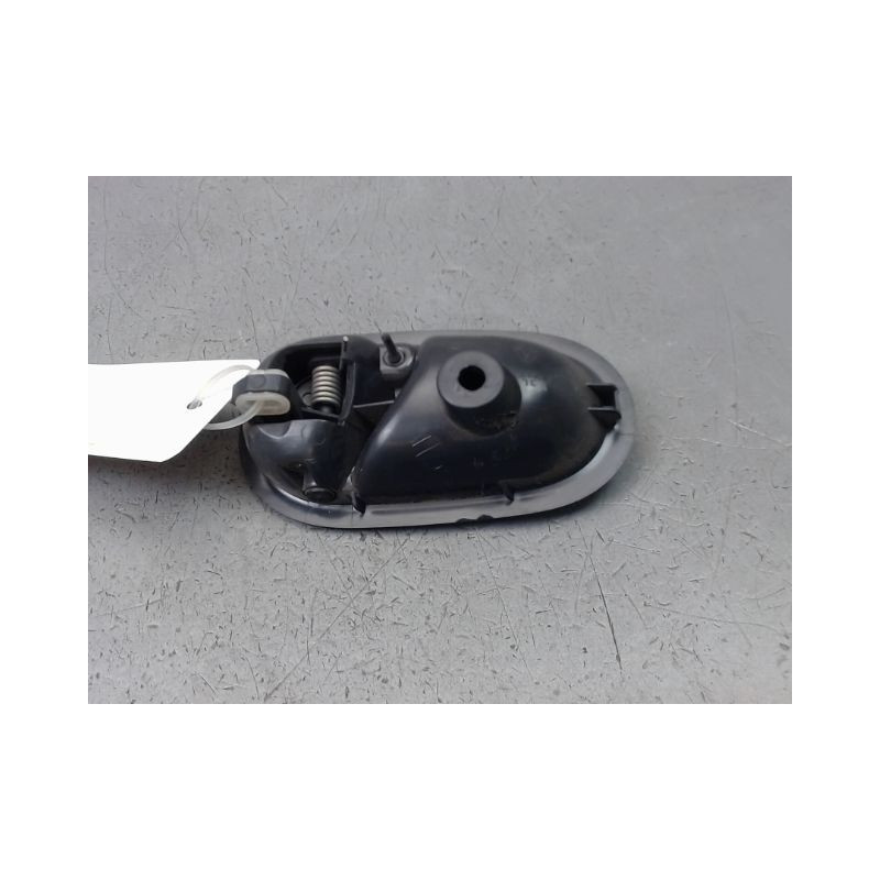 POIGNEE INTERIEURE PORTE AVANT GAUCHE DACIA SANDERO II Phase 1 2012-...