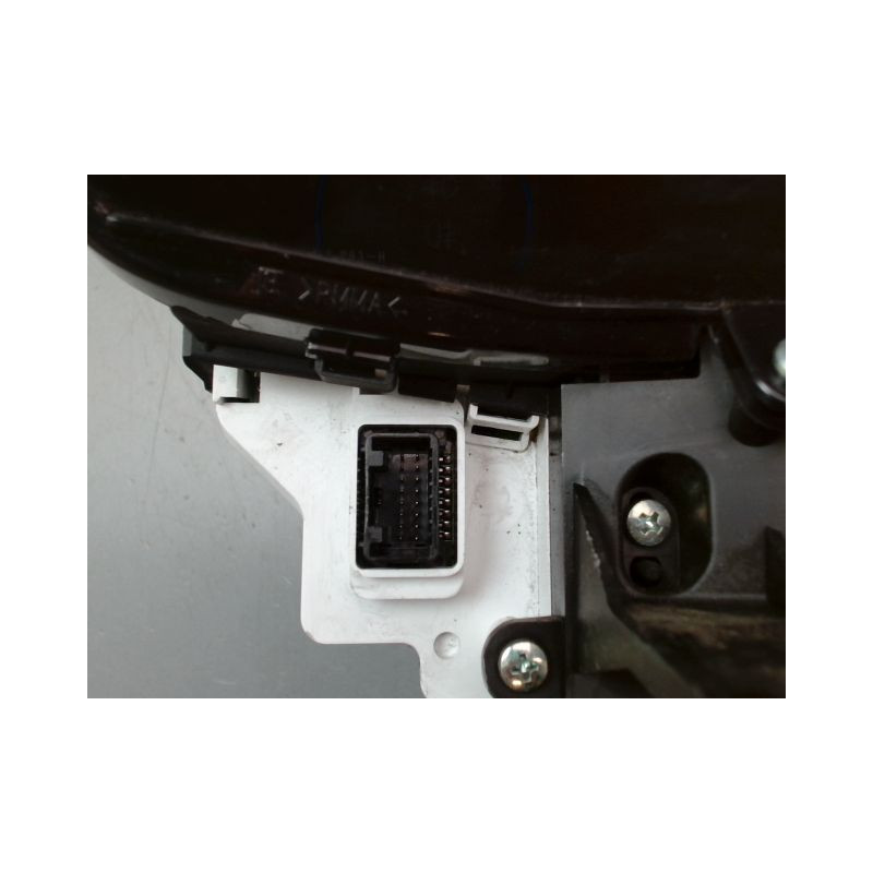 BLOC COMPTEURS TOYOTA YARIS II Phase 1 2005-2009