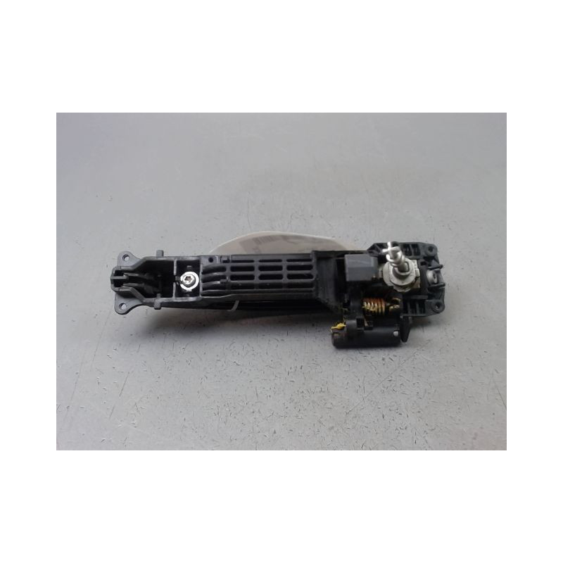 POIGNEE EXTERIEURE PORTE AVANT GAUCHE SUZUKI SWIFT III 2005-2011