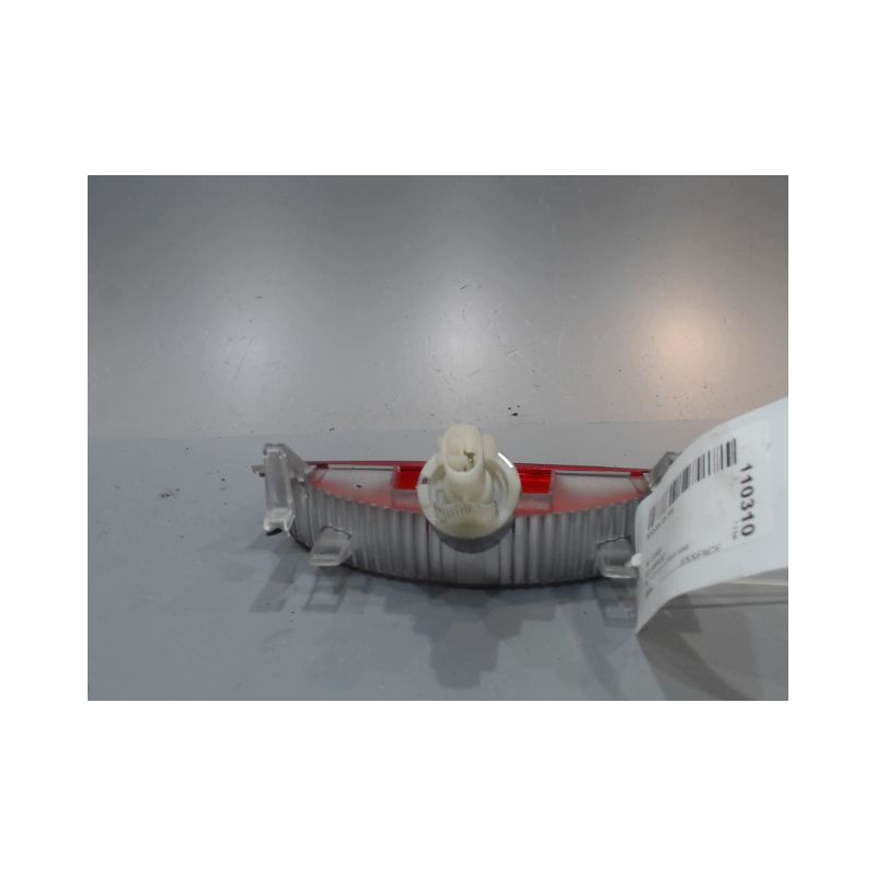 FEUX STOP SUPPLEMENTAIRE NISSAN MICRA