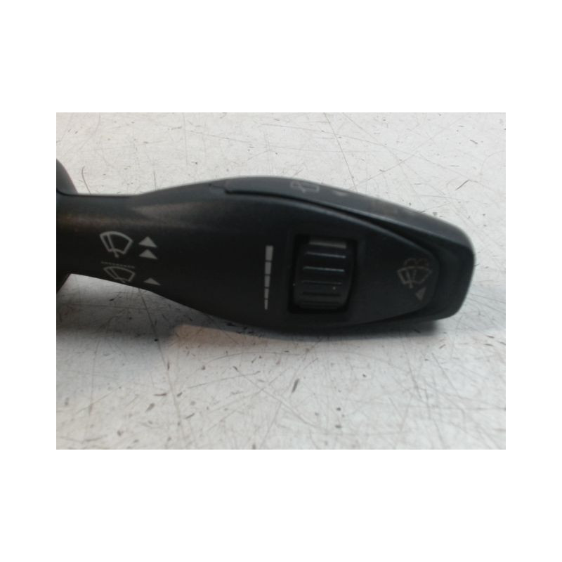 COMMANDE ESSUIE GLACE FORD FIESTA 2005-