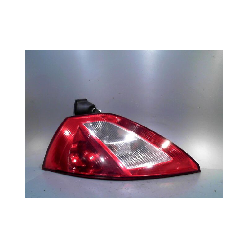 FEU ARRIERE GAUCHE  RENAULT MEGANE