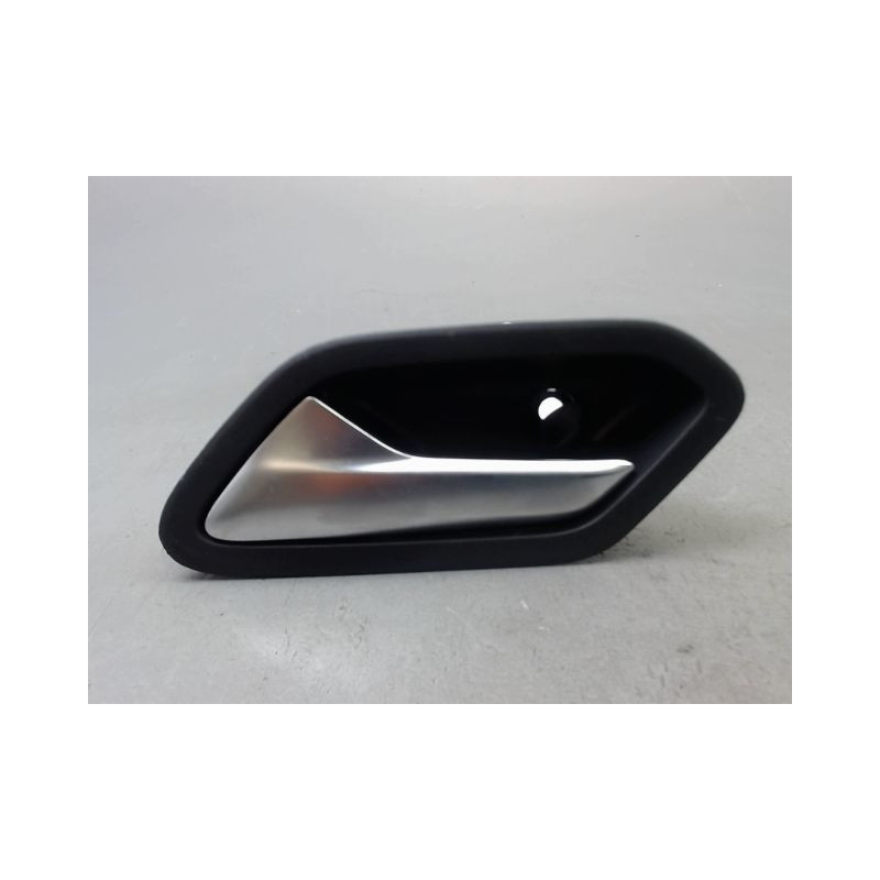 POIGNEE INTERIEURE PORTE ARRIERE GAUCHE DACIA DUSTER 2010-