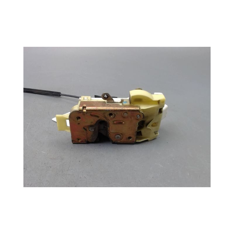 SYSTEME CONDAMNATION AVANT DROIT FORD FOCUS COUPE I 1998-2004