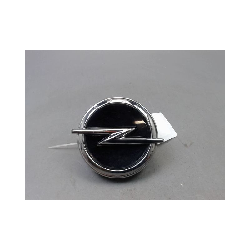 POIGNEE EXTERIEURE HAYON OPEL CORSA 2010-