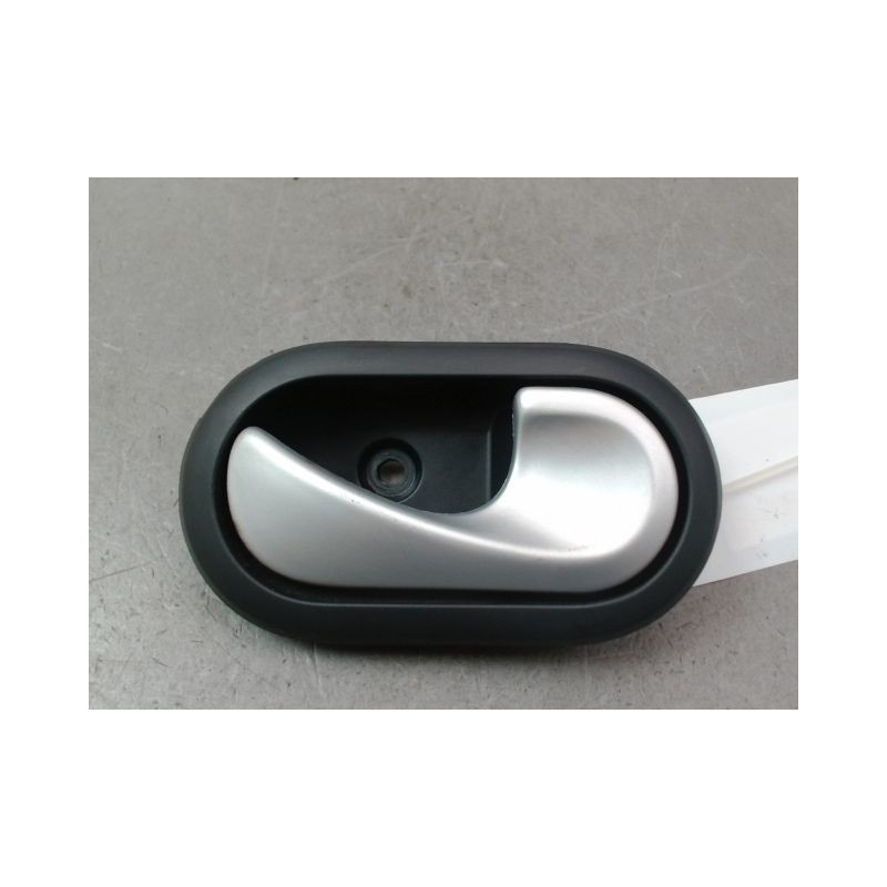 POIGNEE INTERIEURE PORTE ARRIERE DROIT DACIA SANDERO I 2008-2012