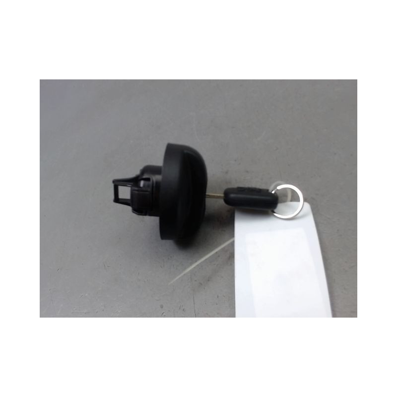 BOUCHON RESERVOIR A CARBURANT PEUGEOT 307 Phase 1 2001-2005