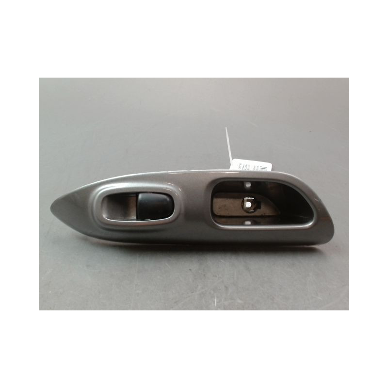 COMMANDE LEVE-GLACE PORTE ARD NISSAN JUKE Phase 1 2010-...