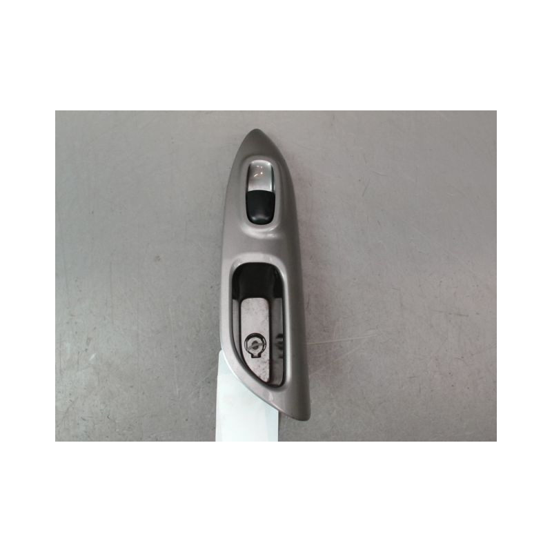 COMMANDE LEVE-GLACE PORTE ARG NISSAN JUKE Phase 1 2010-...