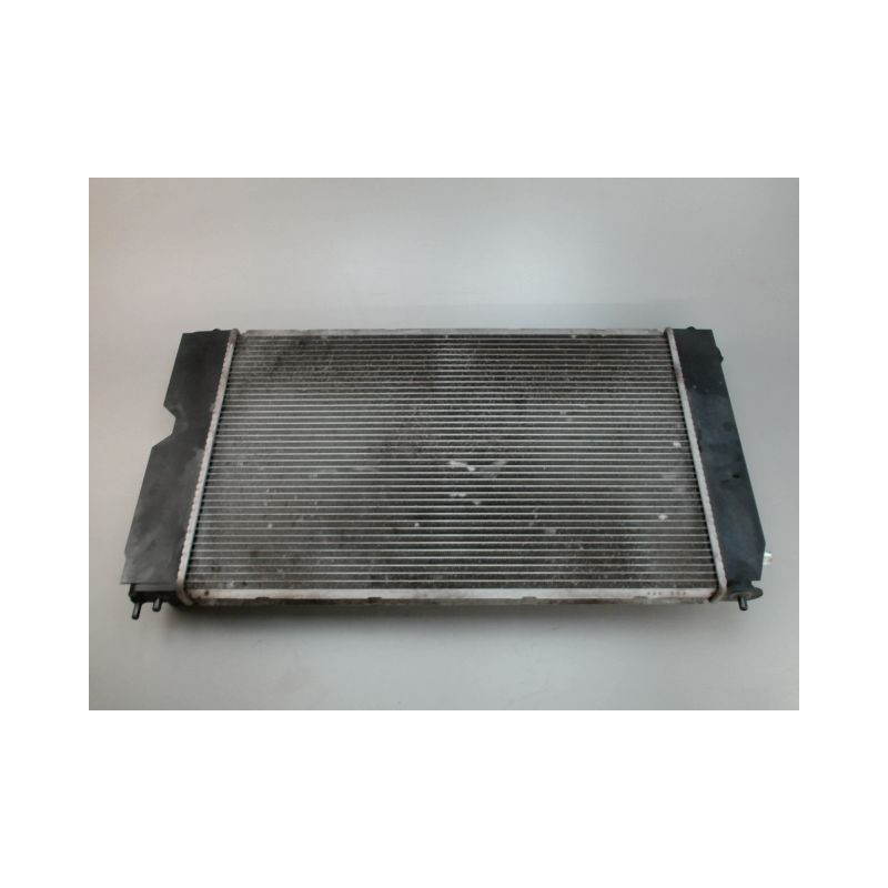 RADIATEUR TOYOTA AVENSIS
