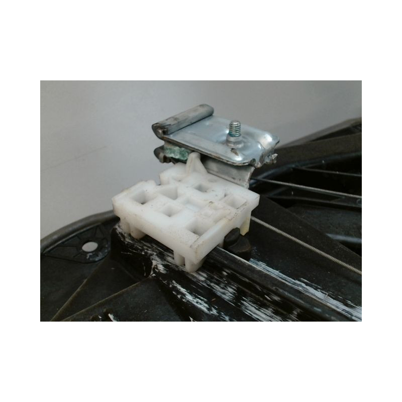 MECANISME LEVE-GLACE AVANT DROIT HYUNDAI I40