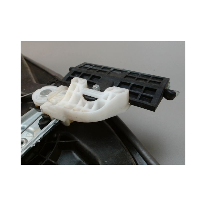 MECANISME LEVE-GLACE AVANT DROIT HYUNDAI I40