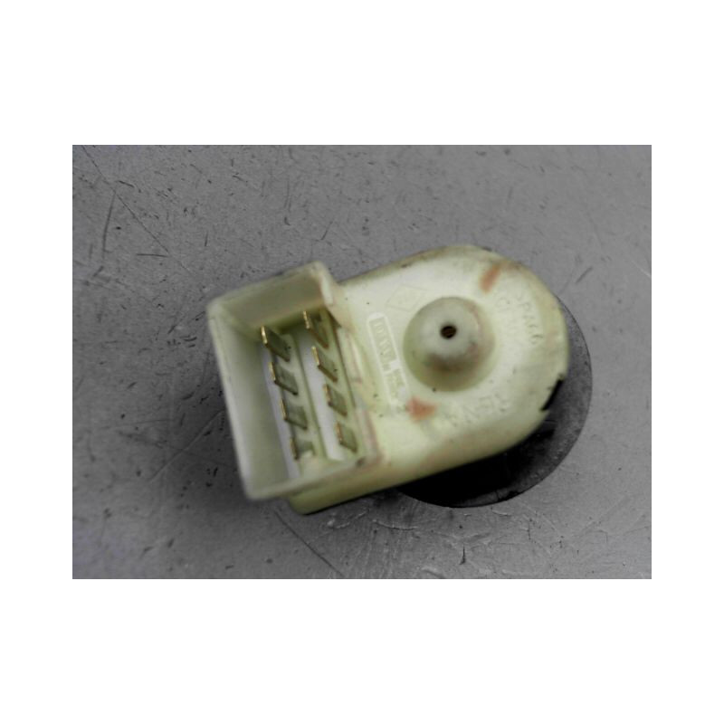 CARENAGE RETROVISEUR EXTERIEUR GAUCHE RENAULT SCENIC MONOSP. II Phase 1 2003-2006