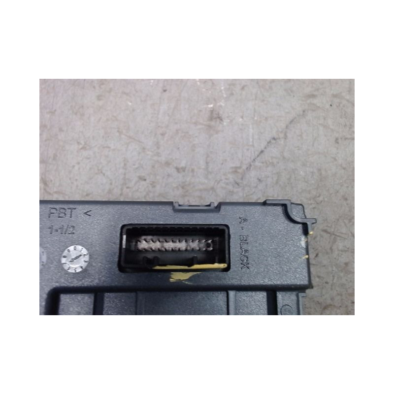LECTEUR DE CARTE RENAULT CLIO IV 2012-
