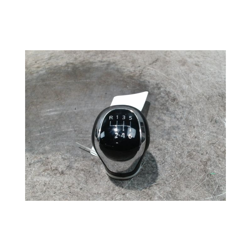 POMMEAU LEVIER VITESSES NISSAN QHASQAI 2007- 1.6 dCi