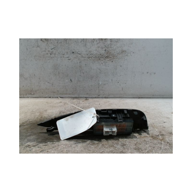 COMMANDE LEVE-GLACE PORTE AVD NISSAN QHASQAI 2007-