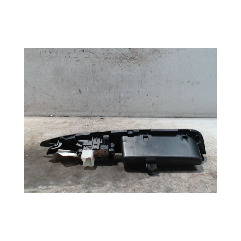 COMMANDE LEVE-GLACE PORTE ARD NISSAN QHASQAI 2007-