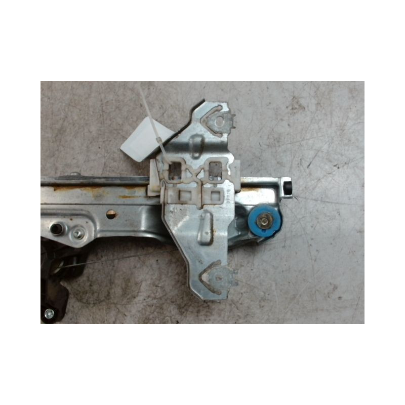 MECANISME+MOTEUR LEVE-GLACE ARRIERE DROIT NISSAN QHASQAI 2007-