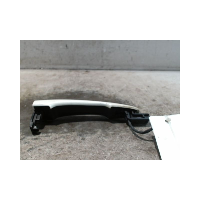 POIGNEE EXTERIEURE PORTE AVANT DROIT NISSAN QHASQAI 2007-