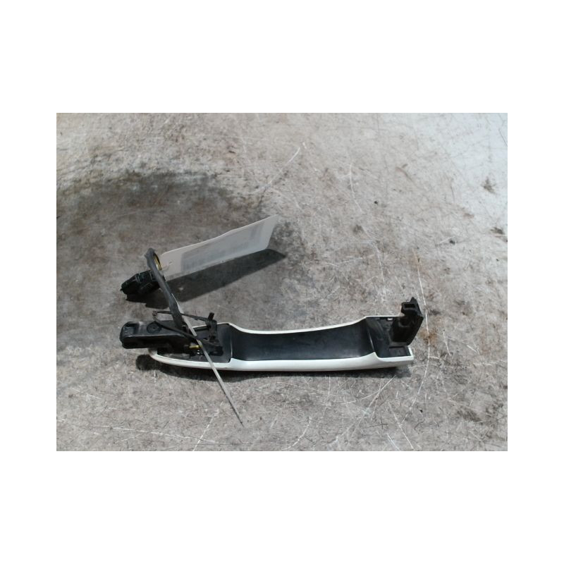 POIGNEE EXTERIEURE PORTE AVANT GAUCHE NISSAN QHASQAI 2007-