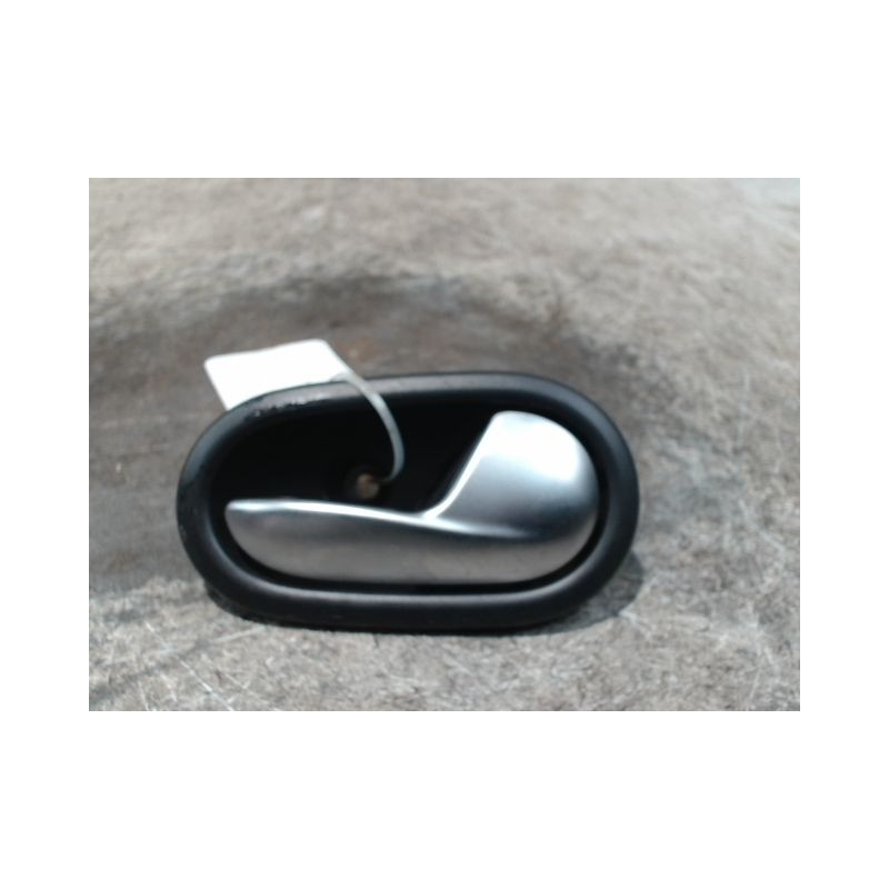POIGNEE INTERIEURE PORTE ARRIERE DROIT DACIA SANDERO 2008-
