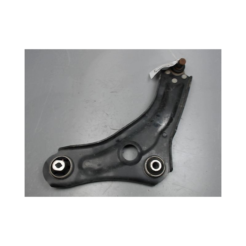 TRIANGLE INFERIEUR AVANT GAUCHE RENAULT MEGANE