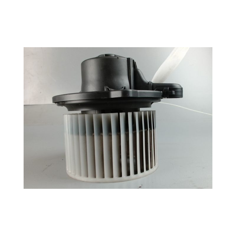 MOTEUR VENTILATEUR CHAUFFAGE KIA CEE-D