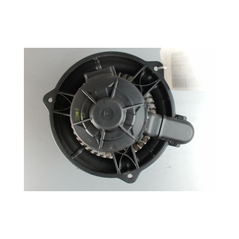 MOTEUR VENTILATEUR CHAUFFAGE KIA CEE-D