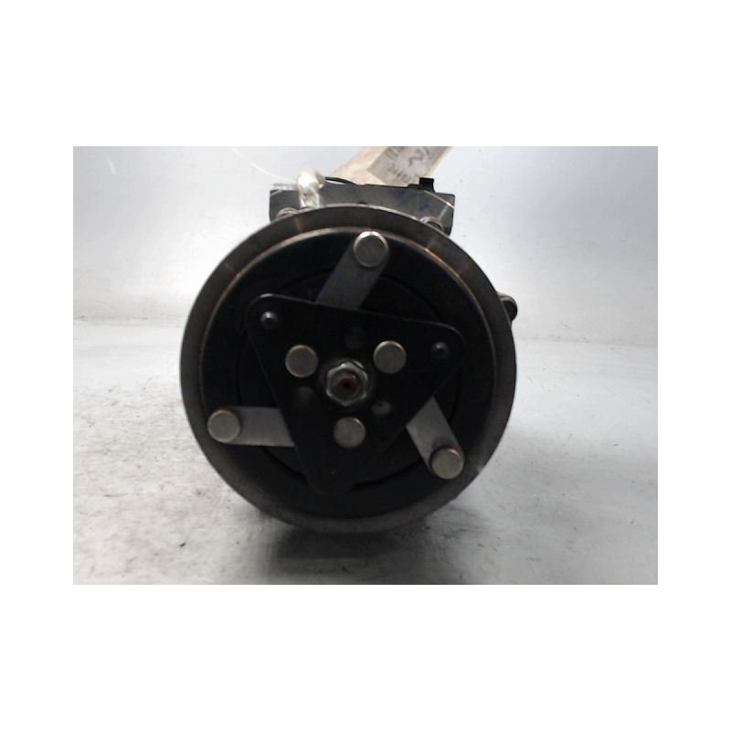 COMPRESSEUR AIR CONDITIONNE VOLVO V50
