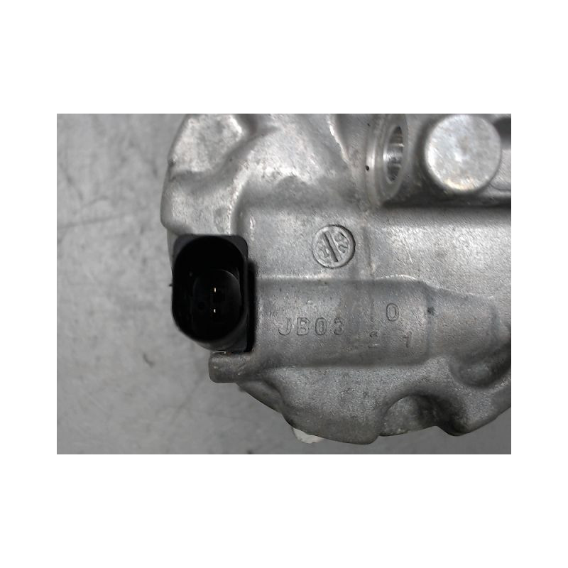 COMPRESSEUR AIR CONDITIONNE VOLKSWAGEN GOLF VII