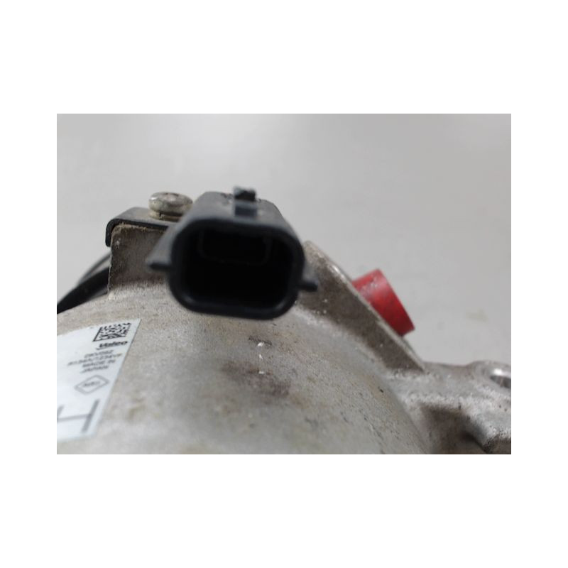 COMPRESSEUR AIR CONDITIONNE DACIA SANDERO