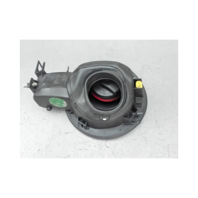 VOLET DE TRAPPE CARBURANT CHEVROLET ORLANDO
