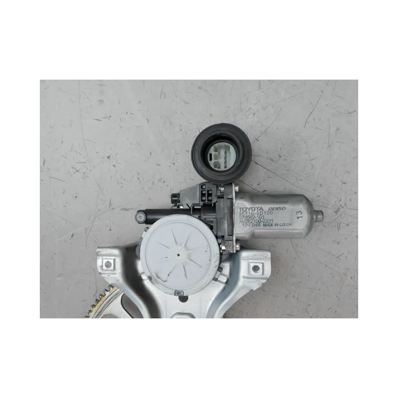 MECANISME LEVE-GLACE AVANT DROIT TOYOTA YARIS