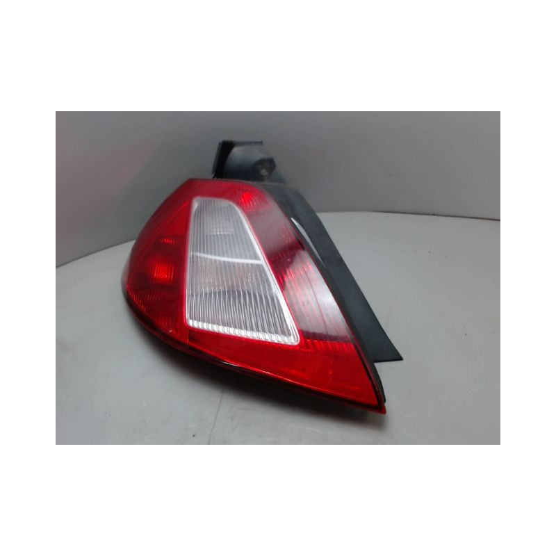 FEU ARRIERE GAUCHE  RENAULT MEGANE