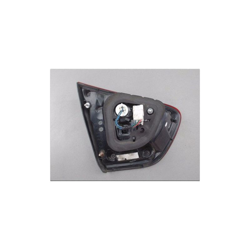 FEU ARRIERE INTERIEUR DROIT KIA RIO III 2011-