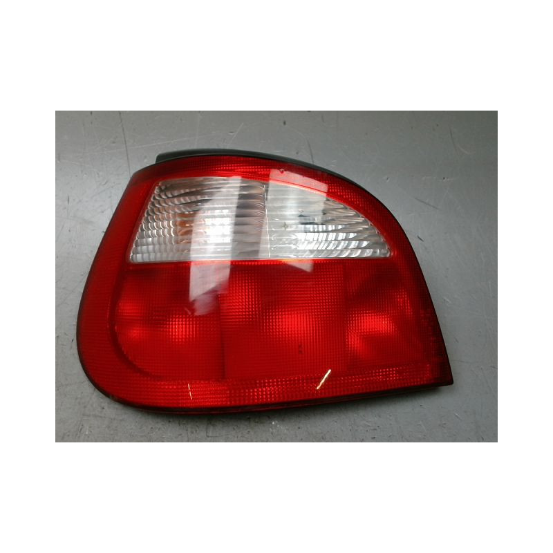 FEU ARRIERE GAUCHE  RENAULT MEGANE I PH2 99-02