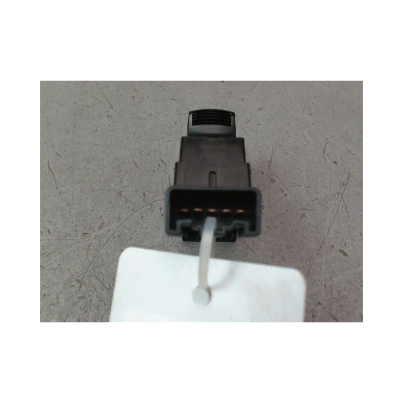 COMMANDE LEVE-GLACE PORTE AVD SUZUKI SWIFT III 2005-2011