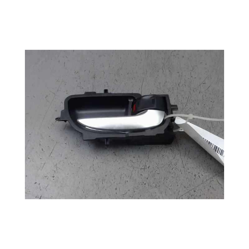 POIGNEE INTERIEURE PORTE ARRIERE DROIT TOYOTA AURIS 2010-