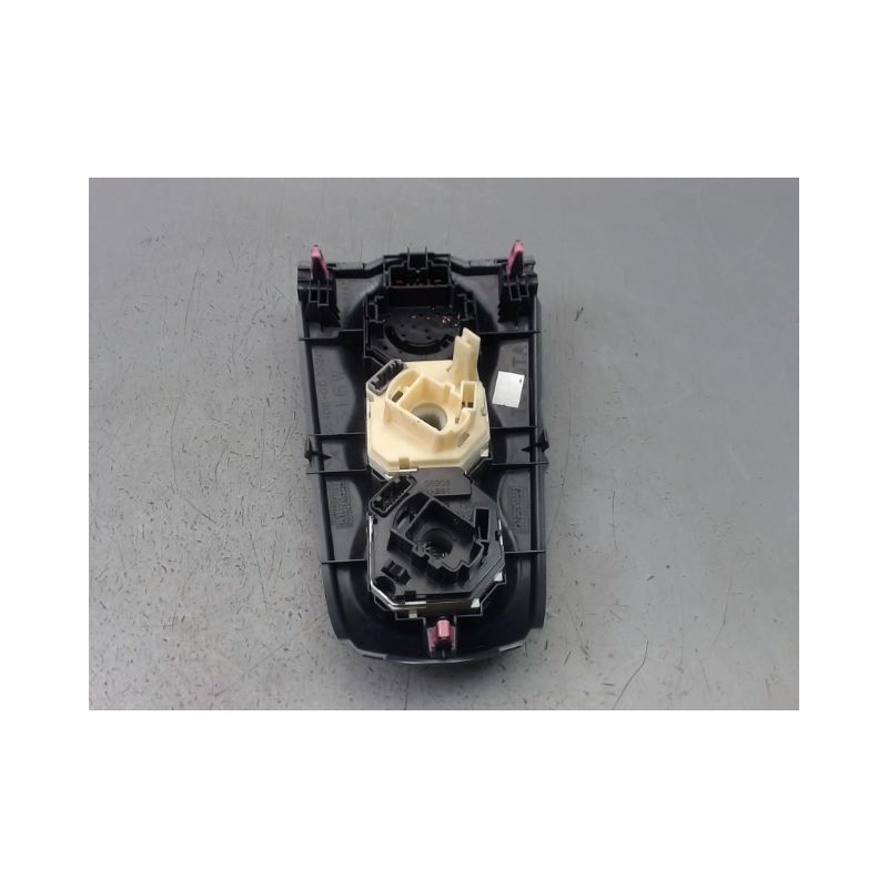 COMMANDE DE CHAUFFAGE TOYOTA YARIS II Phase 2 2009-2011