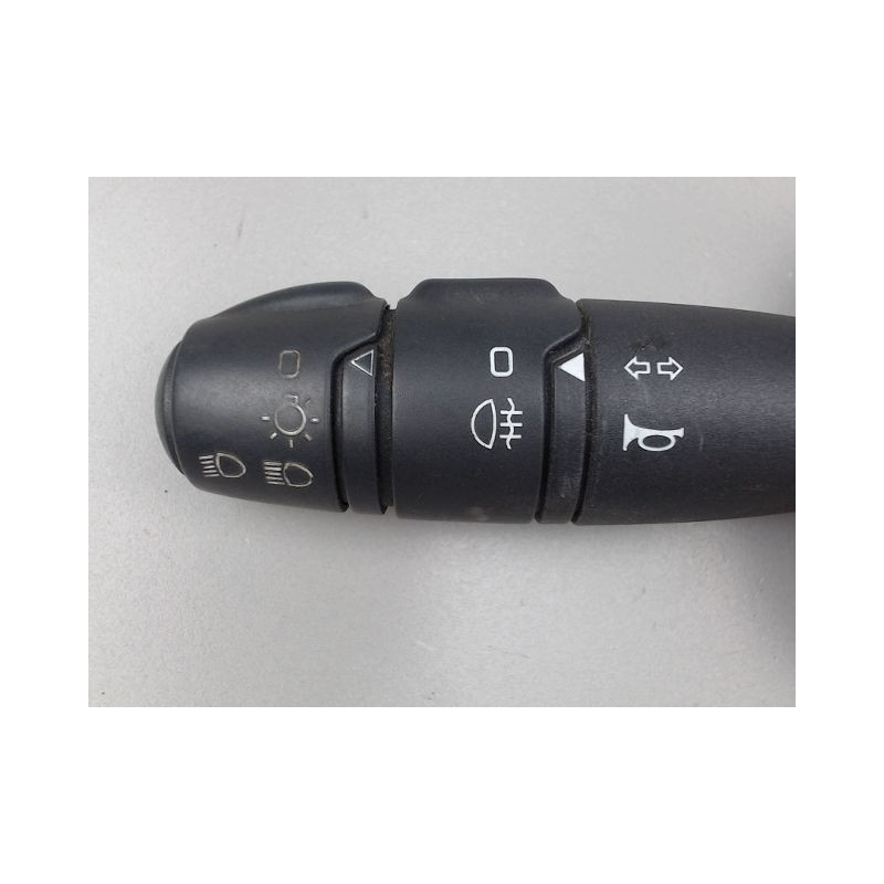COMMANDE CLIGNOTANT DACIA LOGAN 4 P 05-08