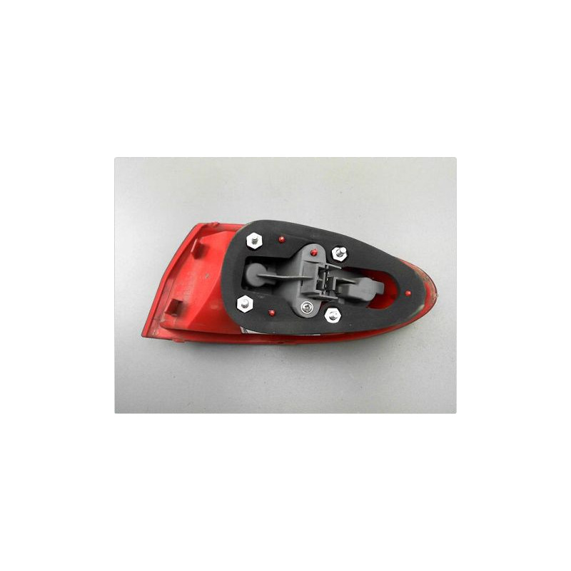 FEU ARRIERE GAUCHE  ALFA ROMEO 147 04-10