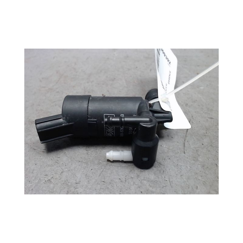 POMPE LAVE-GLACE AVANT FORD FOCUS