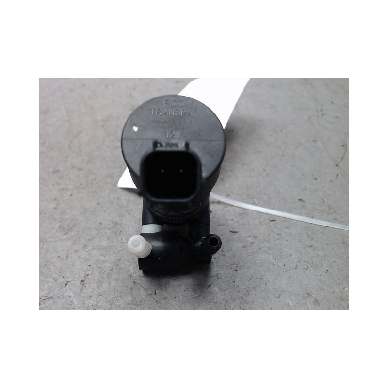 POMPE LAVE-GLACE AVANT FORD FOCUS